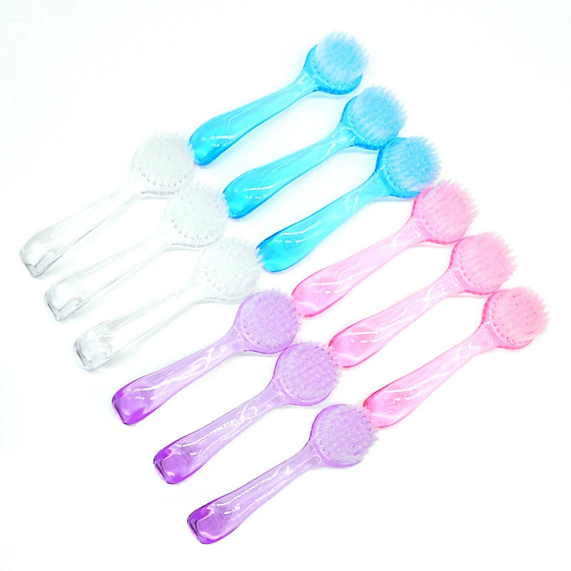 Cepillo de limpieza para manicura.
