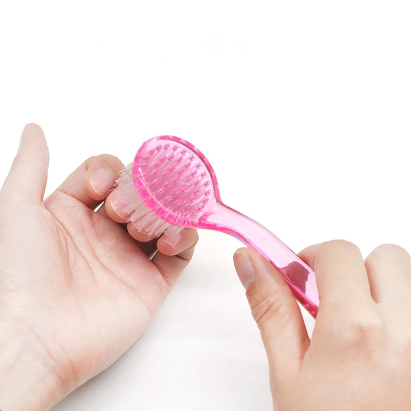 Cepillo de limpieza para manicura.