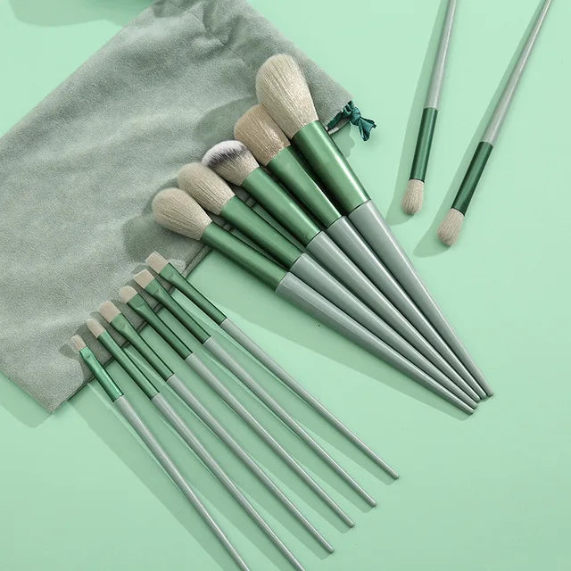 Juego de brochas para maquillaje del rostro