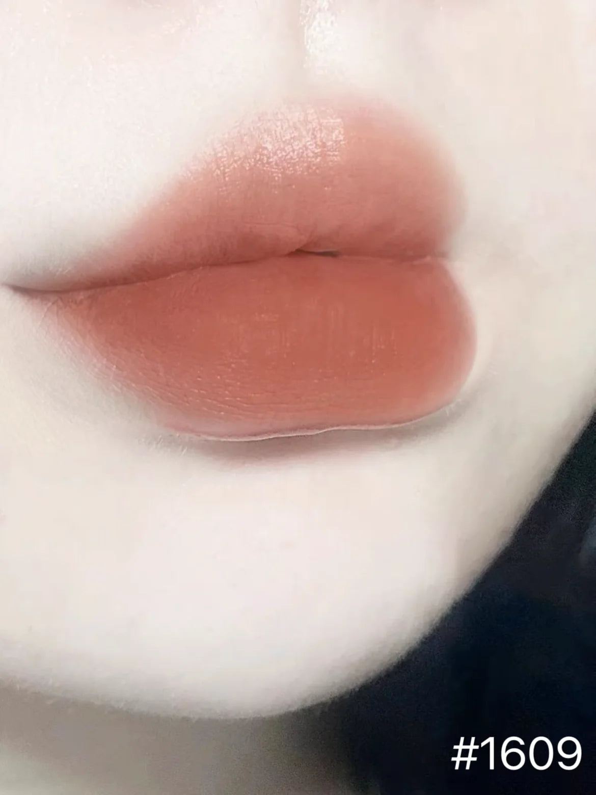 Barra labial de fácil aplicación de Colorrose-aporta versatilidad a tu maquillaje. ¡Este labial de la marca colorrose te brinda un toque de color con la máxima comodidad!
