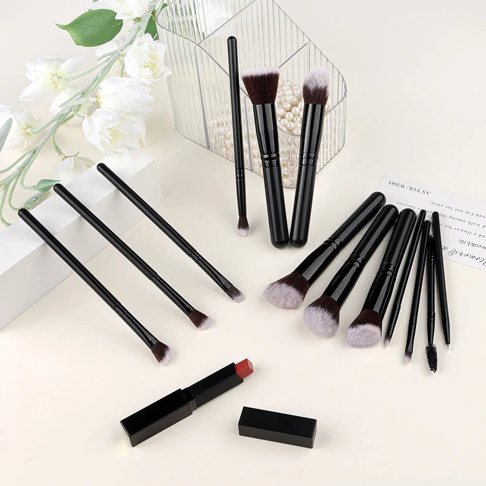 Set de 14 Brochas de Maquillaje.