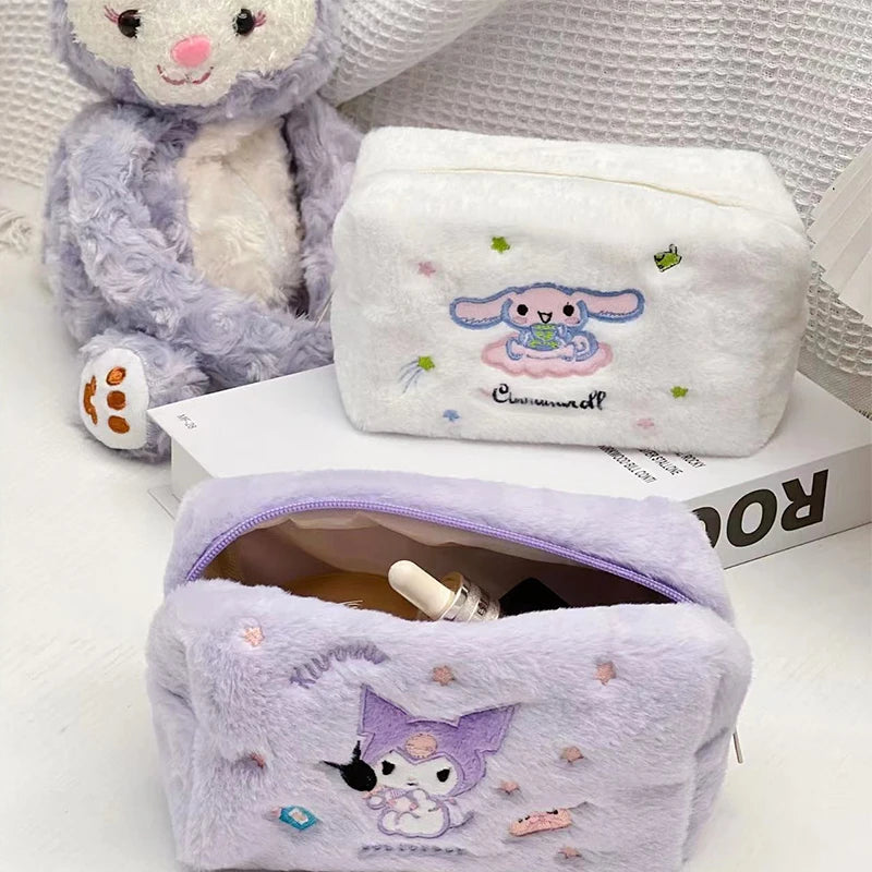 Neceser de Peluche MINISO
