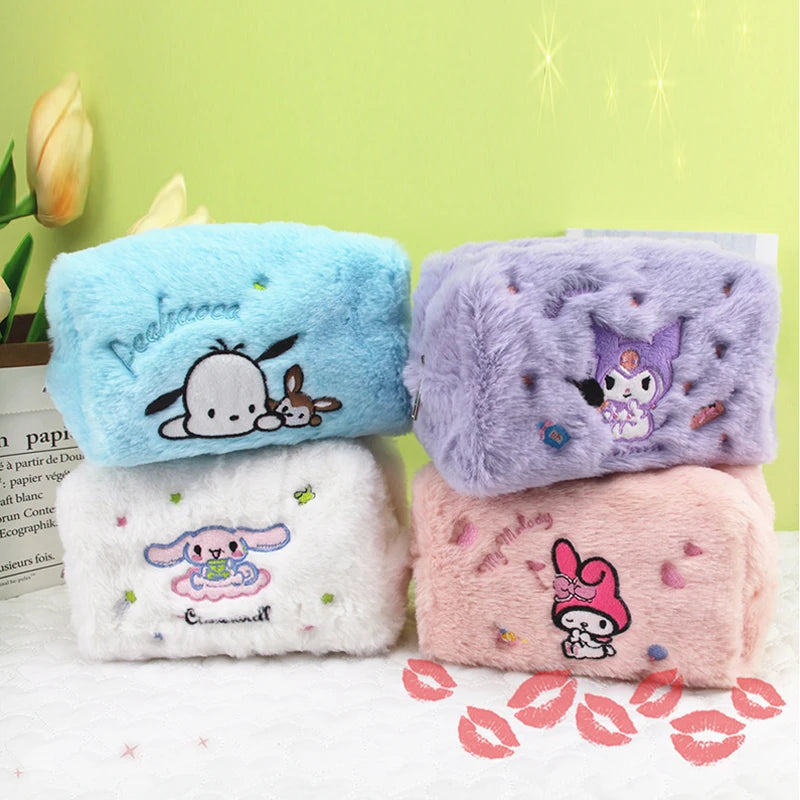 Neceser de Peluche MINISO