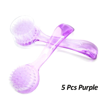 Cepillo de limpieza para manicura.