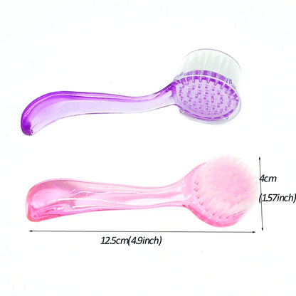 Cepillo de limpieza para manicura.