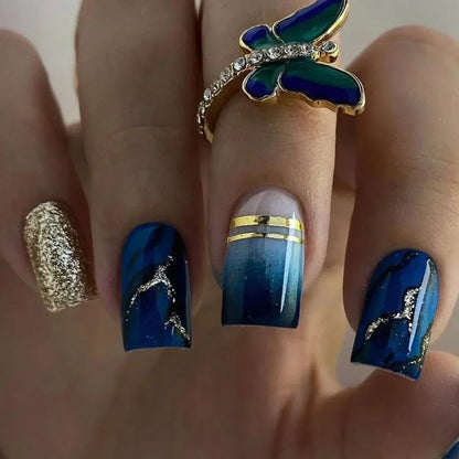 Set of 24 Short False Nails.