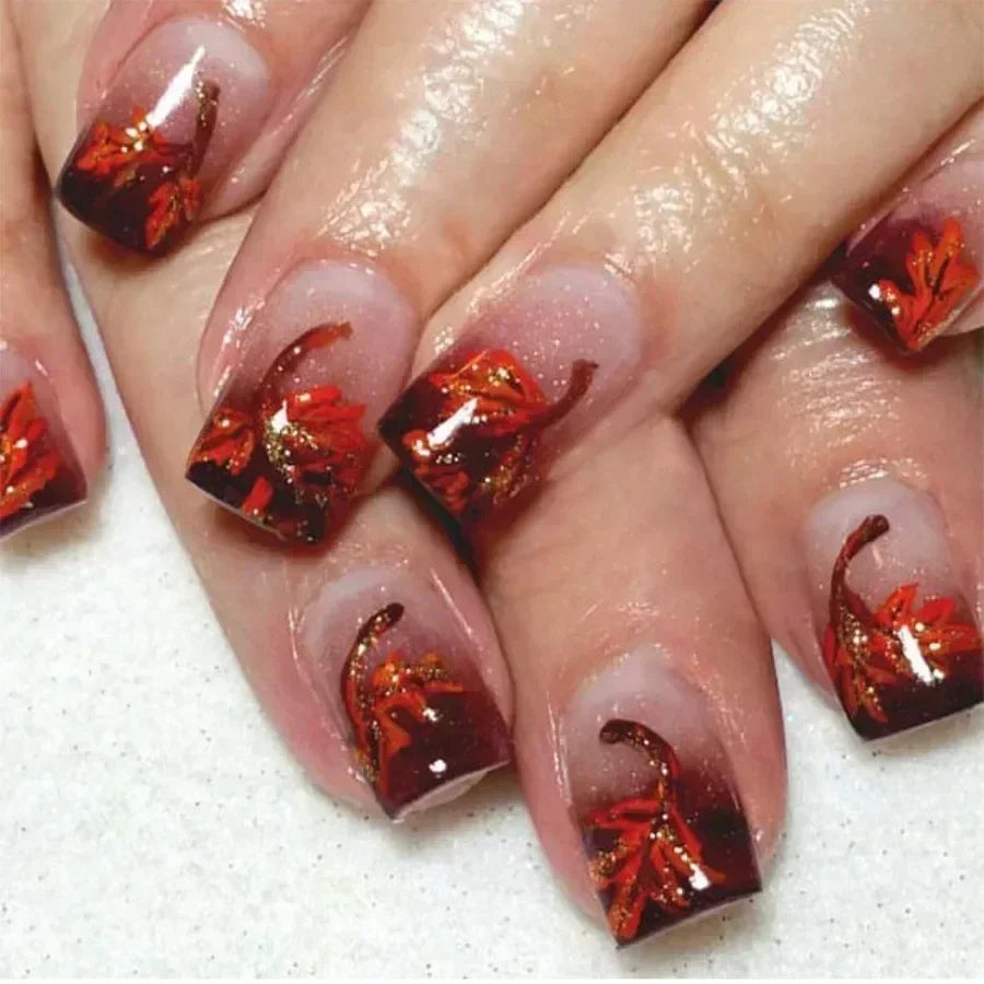 Set of 24 Short False Nails.