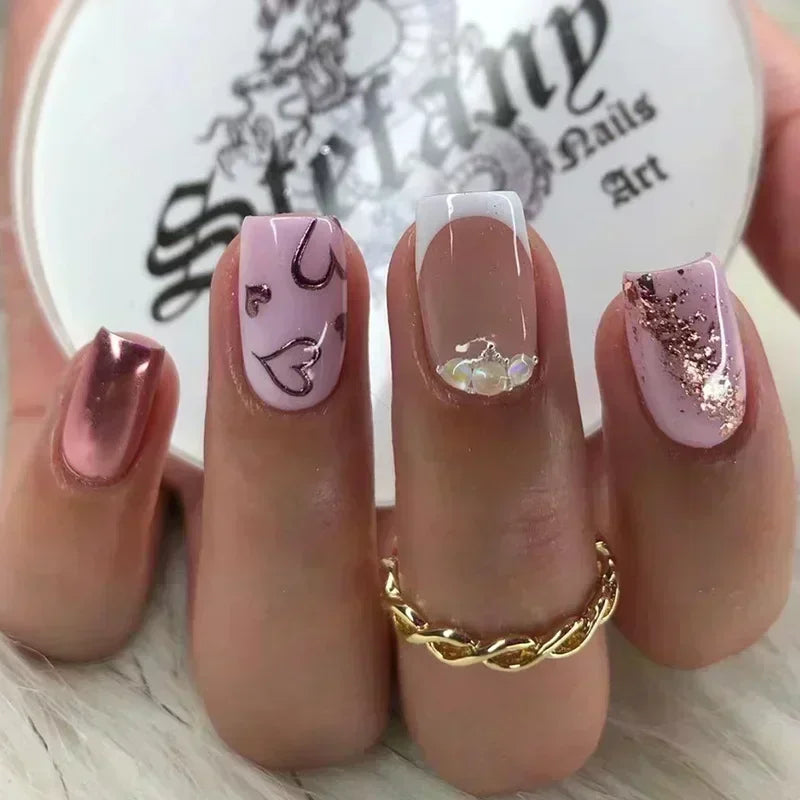 Set of 24 Short False Nails.
