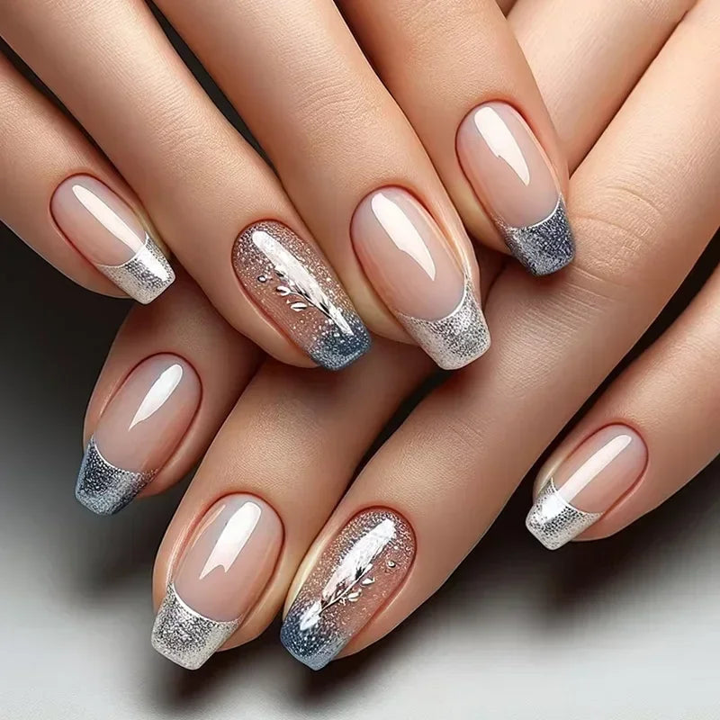 Set of 24 Short False Nails.