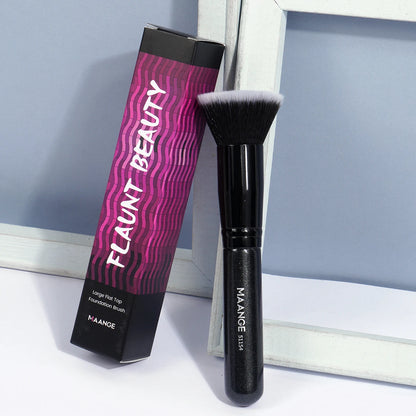 MAANGE Foundation Brush.