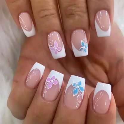 Set of 24 Short False Nails.