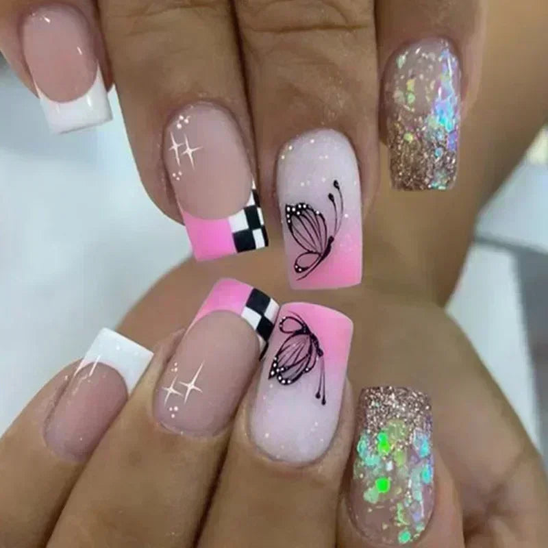 Set of 24 Short False Nails.