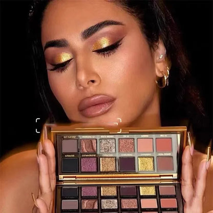 18-Color Eyeshadow Palette.
