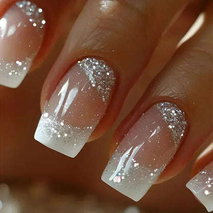 Set of 24 Short False Nails.