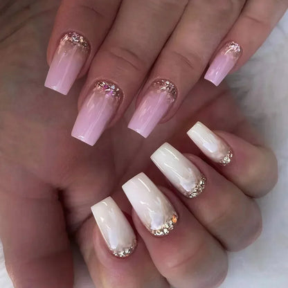 Set of 24 Short False Nails.