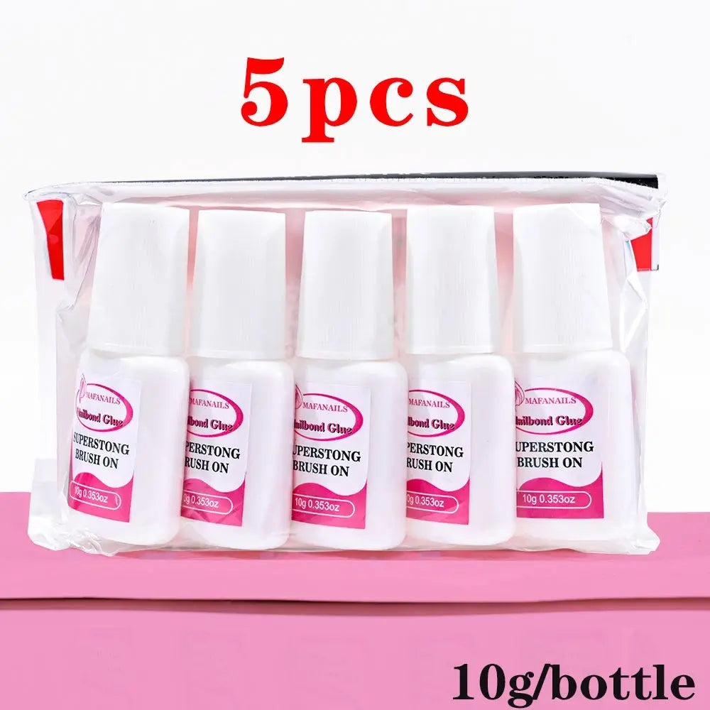Nail Glue is ideal for a strong and long-lasting hold