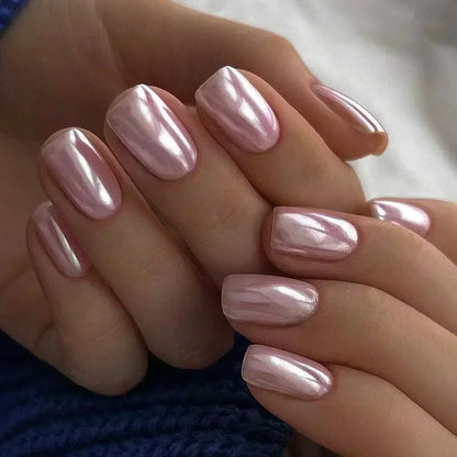 Set of 24 Short False Nails.