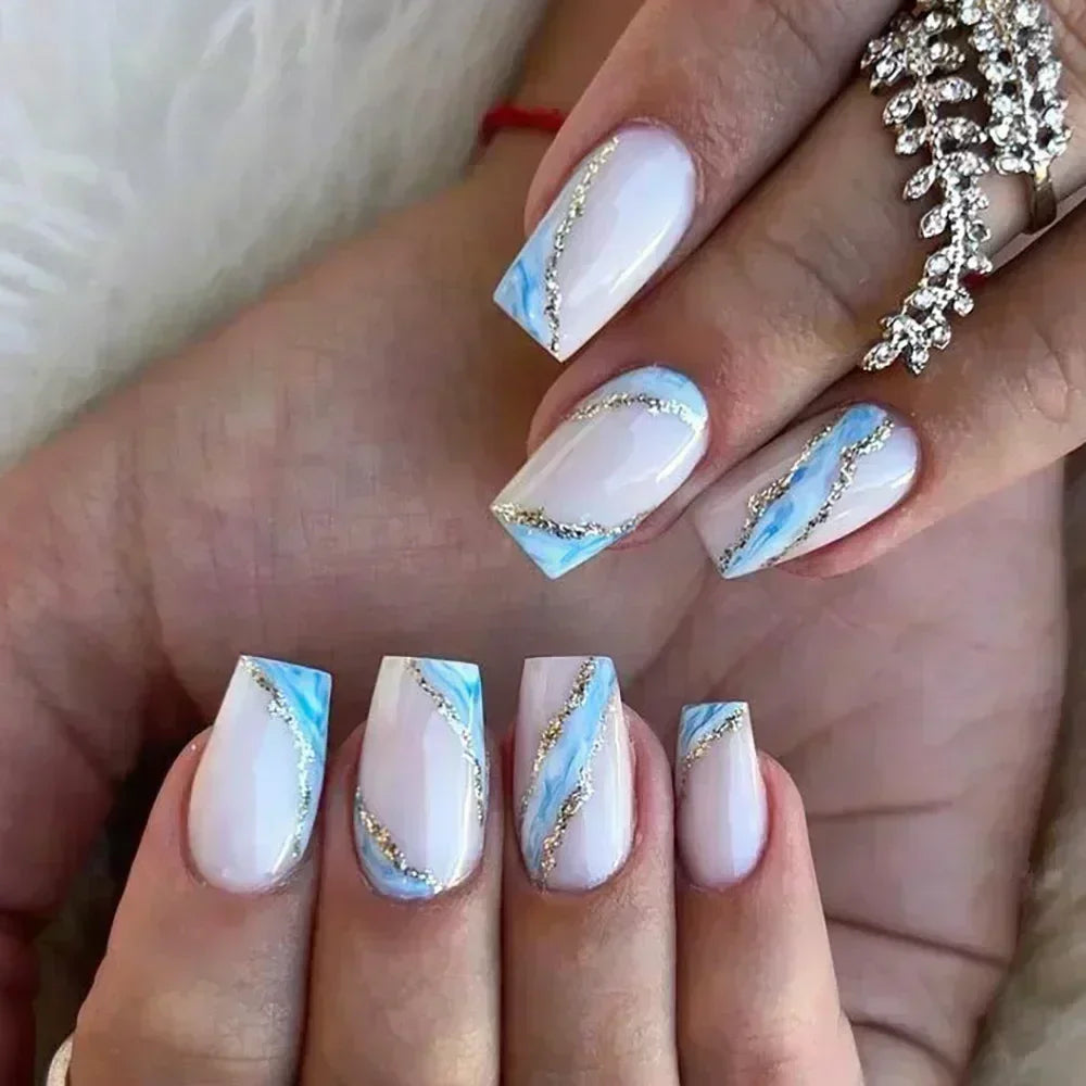 Set of 24 Short False Nails.