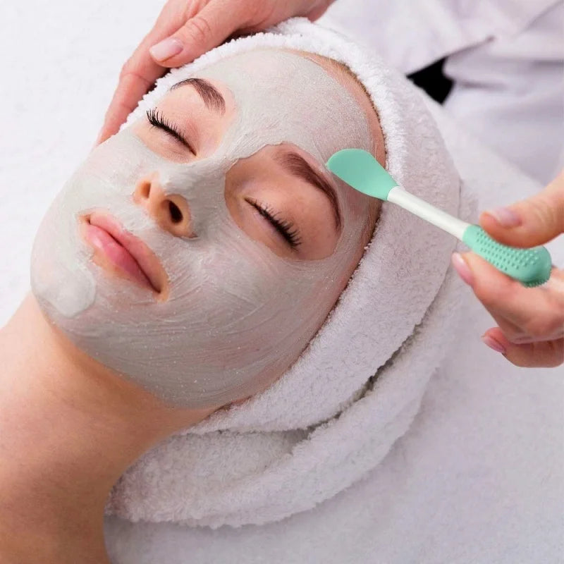 Cepillo para masajes y limpiezas faciales.