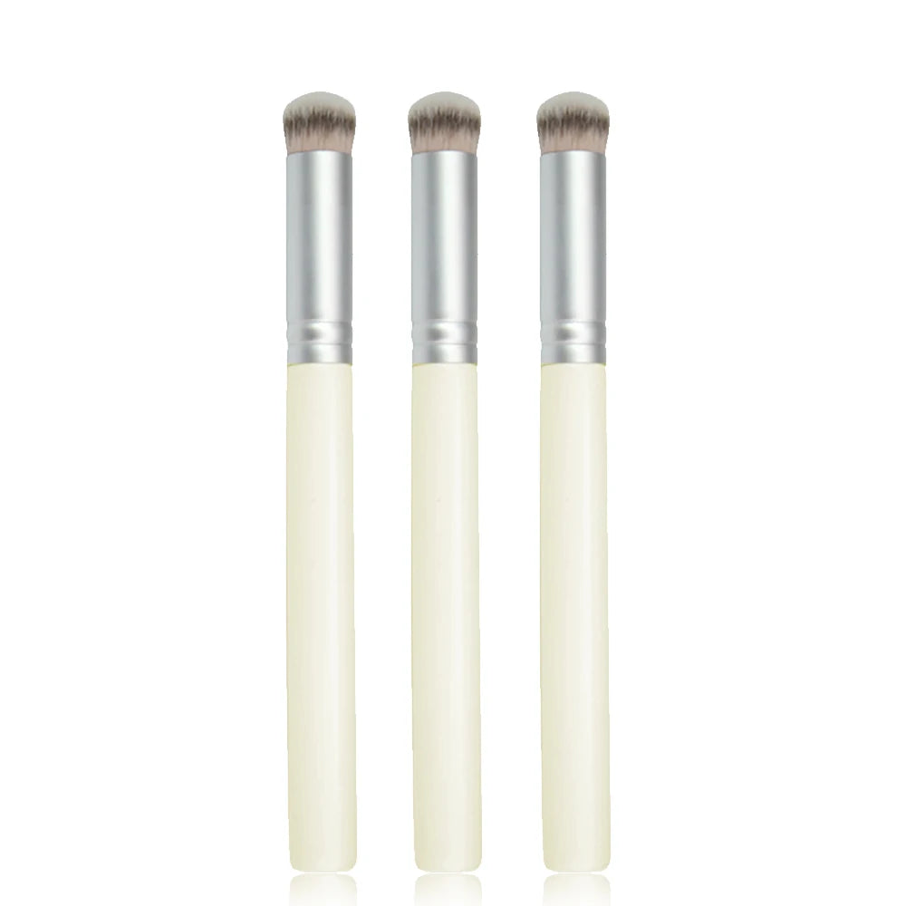 Premium Foundation and Concealer Brush.
