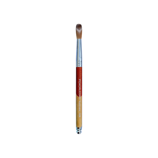 Pinceles para manicura y pedicura.
